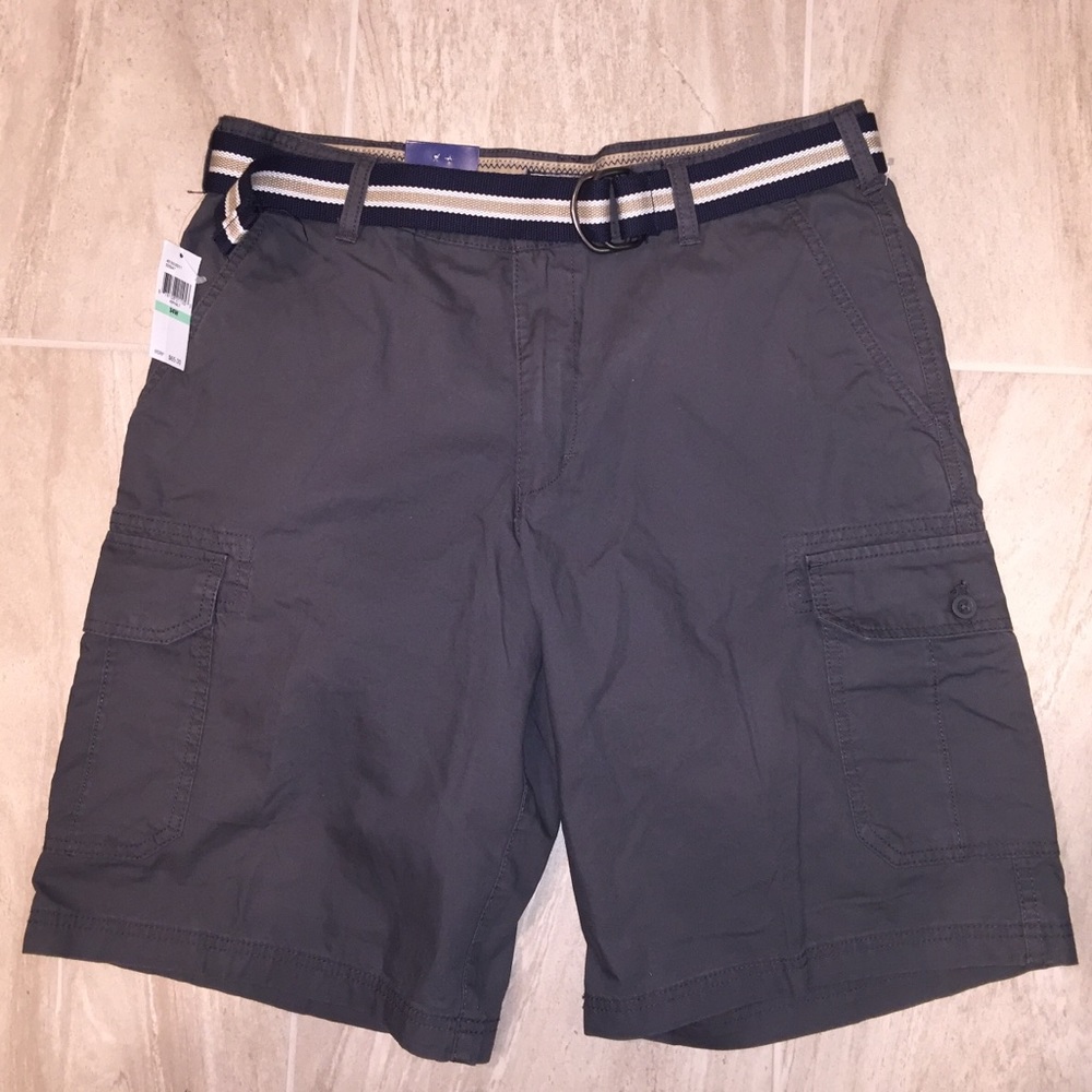 NWT Izod Mens Shorts with Belt, Size 34